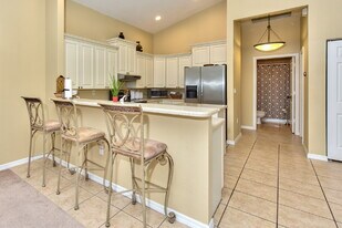 3748 Kent Dr in Naples, FL - Building Photo