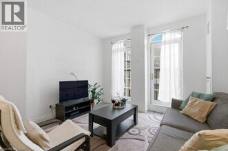 135 James St S in Hamilton, ON - Building Photo - Building Photo