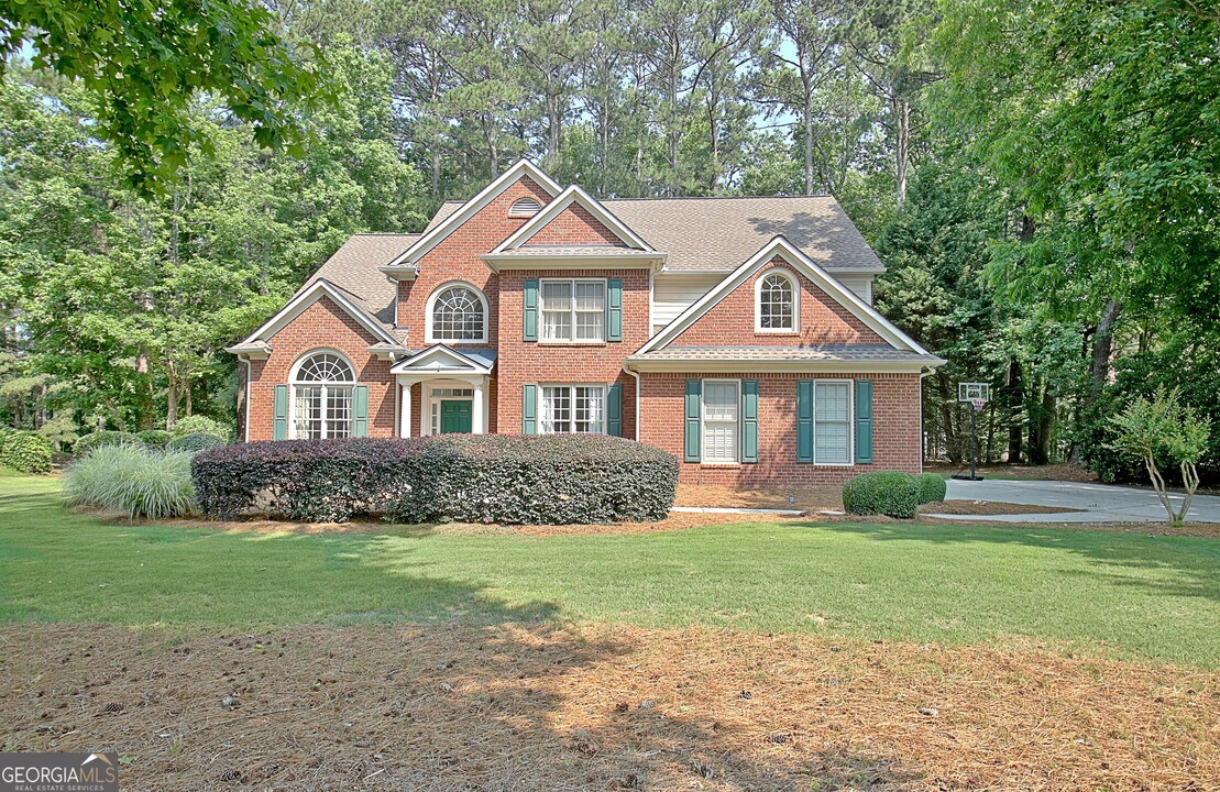 185 Newfield Dr in Tyrone, GA - Foto de edificio