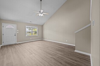 208 Jessie Cir in Hubert, NC - Building Photo - Building Photo