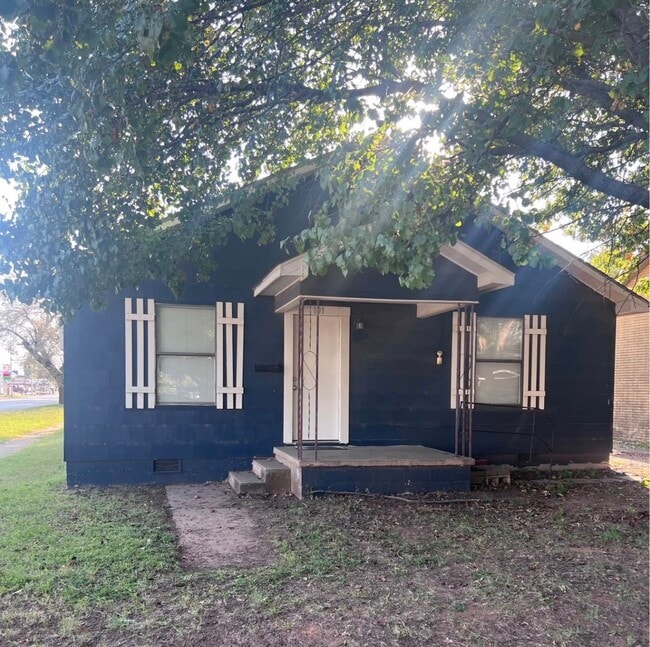 property at 101 SW 8th St