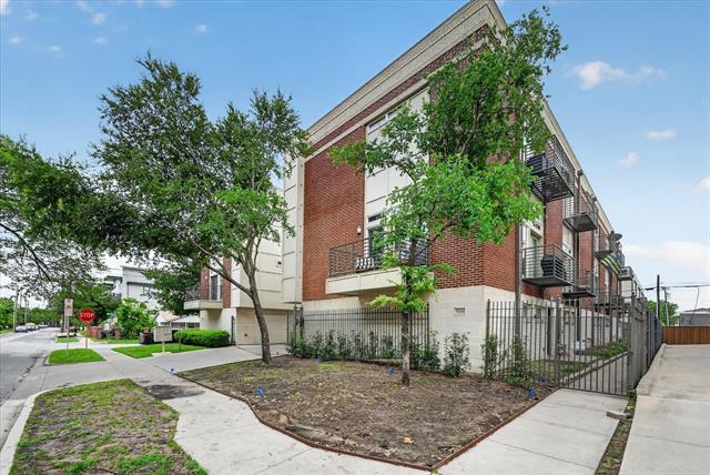 property at 5618 Lindell Ave