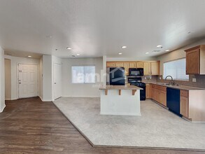 5676 Orangeroot Ct in Las Vegas, NV - Building Photo - Building Photo