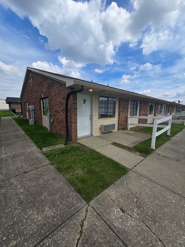 742 Loews Blvd in Greenwood, IN - Building Photo - Building Photo