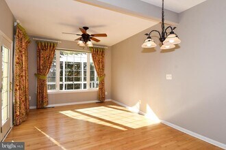 43265 Morven Square in Ashburn, VA - Building Photo - Building Photo