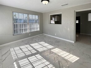 1941 NW 58th St in Miami, FL - Building Photo - Building Photo