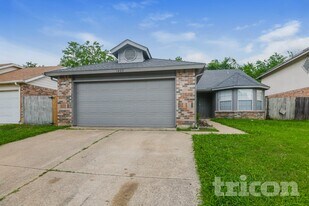 1423 Ardmore Dr in Arlington, TX - Building Photo