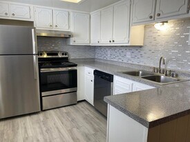 Santa Cruz Apartments