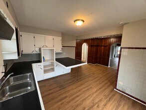 1224 Tulip St in Akron, OH - Building Photo - Building Photo