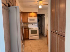5301 NW 2nd Ave in Boca Raton, FL - Building Photo - Building Photo