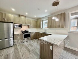756-756 Glenwood Ave in Kelowna, BC - Building Photo