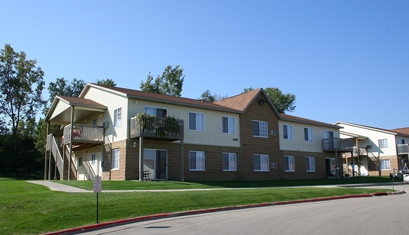 Arbor Glen Apartments in Dubuque, IA - Building Photo