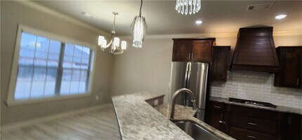 3200 SW Hazelnut Ave in Bentonville, AR - Foto de edificio - Building Photo