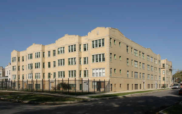 200 N Kenneth in Chicago, IL - Foto de edificio