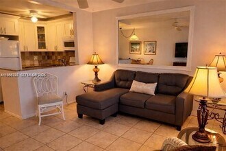 301 E McNab Rd in Pompano Beach, FL - Building Photo - Building Photo