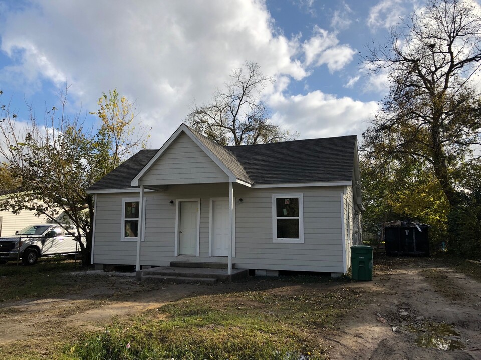 3406 Memel St in Houston, TX - Foto de edificio