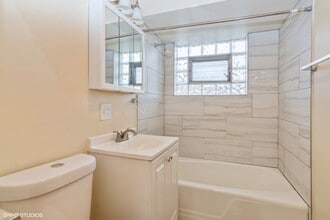 4434 W 87th St in Chicago, IL - Building Photo - Building Photo