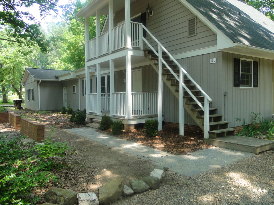 117 Wild Primrose Ln, Unit 117 in Chapel Hill, NC - Building Photo