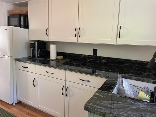 87 Highland Shores Dr in Wareham, MA - Building Photo - Building Photo