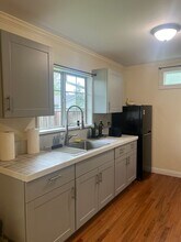 7086 E Hurlbut Ave in Sebastopol, CA - Building Photo - Building Photo