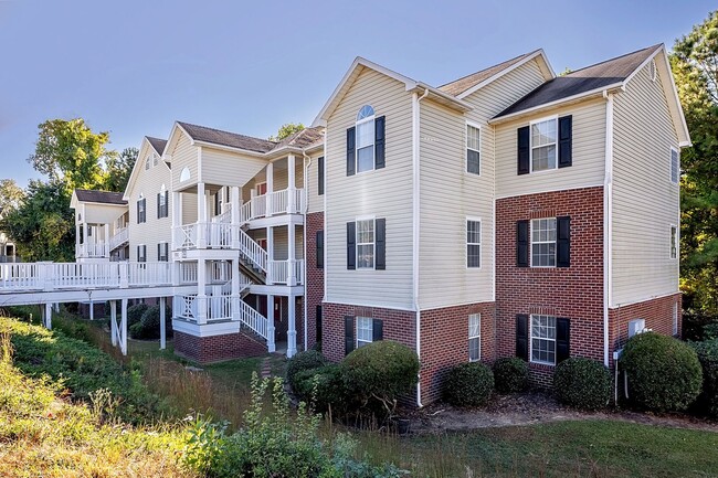 350 Bubble Creek Ct in Fayetteville, NC - Building Photo - Building Photo