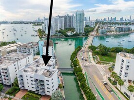 1674 Bay Rd, Unit 405 in Miami Beach, FL - Building Photo