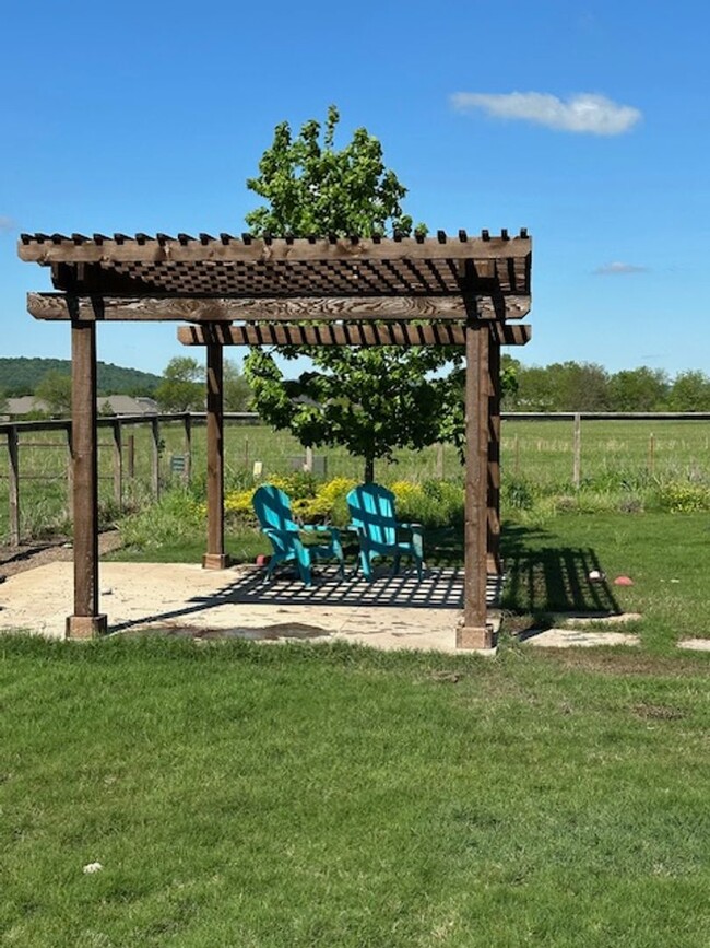 1900 Viney Grove Rd in Prairie Grove, AR - Building Photo - Building Photo