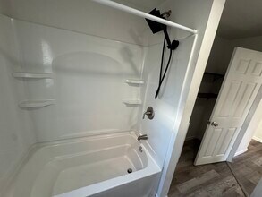 23 Taylor St, Unit 102 in Biddeford, ME - Building Photo - Building Photo