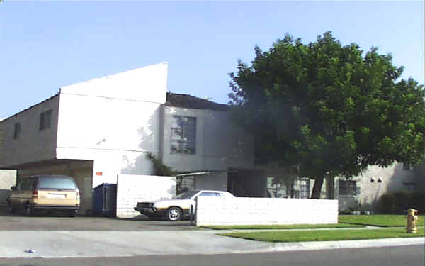 823 S Knott Ave in Anaheim, CA - Building Photo - Building Photo