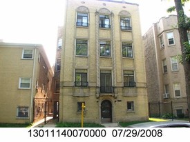 6235 N Francisco Ave Apartments