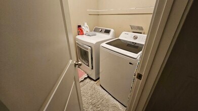 1676 S 500 W St in Payson, UT - Foto de edificio - Building Photo