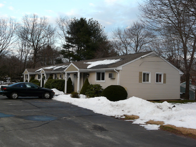 Regency Court in Cheshire, CT - Building Photo - Building Photo