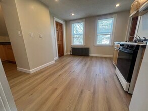 22 Park Rd in Belmont, MA - Building Photo - Building Photo