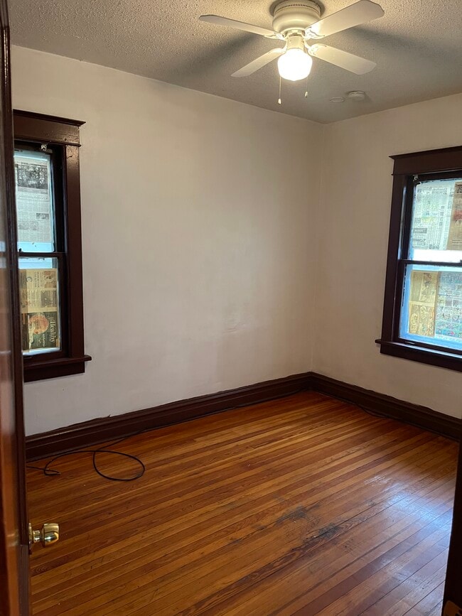 825 Harrison St, Unit Raymond Hampton in Gary, IN - Building Photo - Building Photo