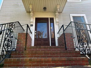 52 Monument St, Unit 3 in Portland, ME - Building Photo - Building Photo