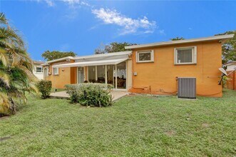 12140 NE Miami Ct in North Miami, FL - Building Photo - Building Photo