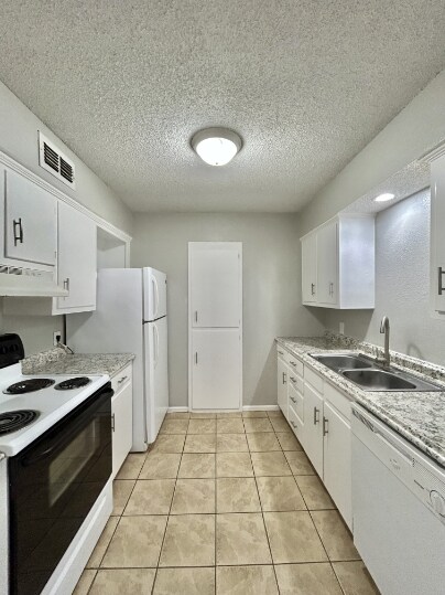3930 Englewood Cir in Odessa, TX - Building Photo
