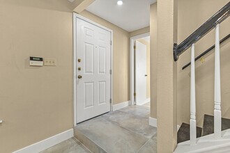 6004 Loch Maree in San Antonio, TX - Building Photo - Building Photo