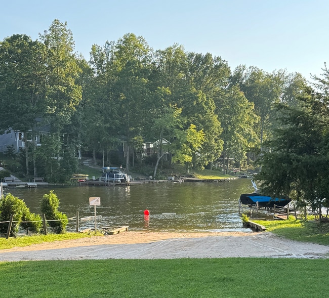 property at 301 Mt Pleasant Dr