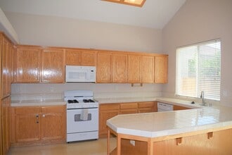 9428 Viridian Way in Elk Grove, CA - Building Photo - Building Photo