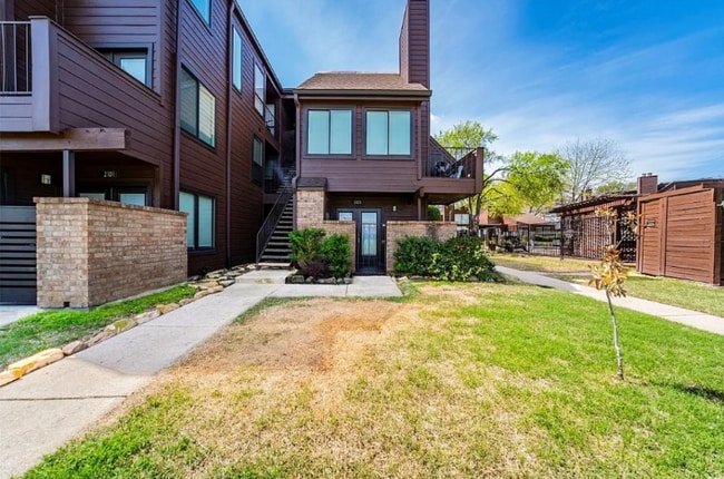 property at 1704 Baird Farm Cir