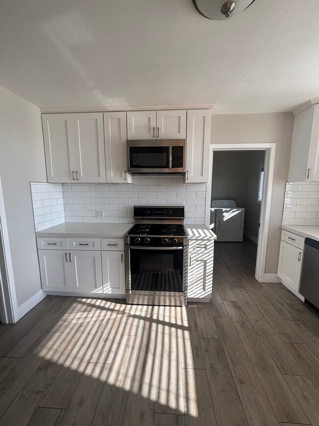 820 9th St, Unit Hermosa Duplex Home