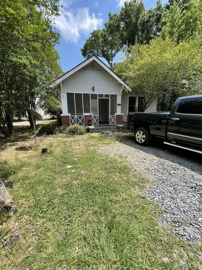 301 Haynes St in West Monroe, LA - Foto de edificio - Building Photo