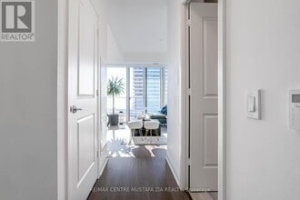 70 Annie Craig Dr in Toronto, ON - Building Photo - Building Photo