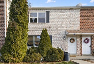 5017 Defford Pl in Eagleville, PA - Building Photo - Building Photo