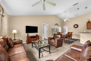 508 Reserve Dr in Davenport, FL - Building Photo