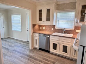 2515 Broome Rd in Galveston, TX - Building Photo - Building Photo