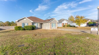 6117 Crossbow Dr in Columbus, GA - Foto de edificio - Building Photo