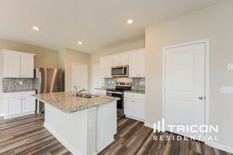 14314 Palm Ridge in San Antonio, TX - Building Photo - Building Photo