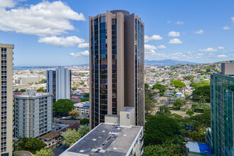 Craigside Condominiums in Honolulu, HI - Building Photo - Building Photo